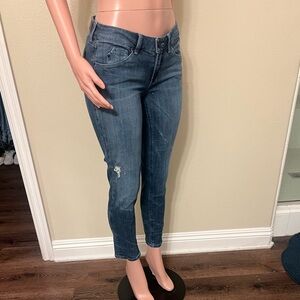 Fade to Blue Stylish Blue Skinny Jeans. Size 28. Great Fit